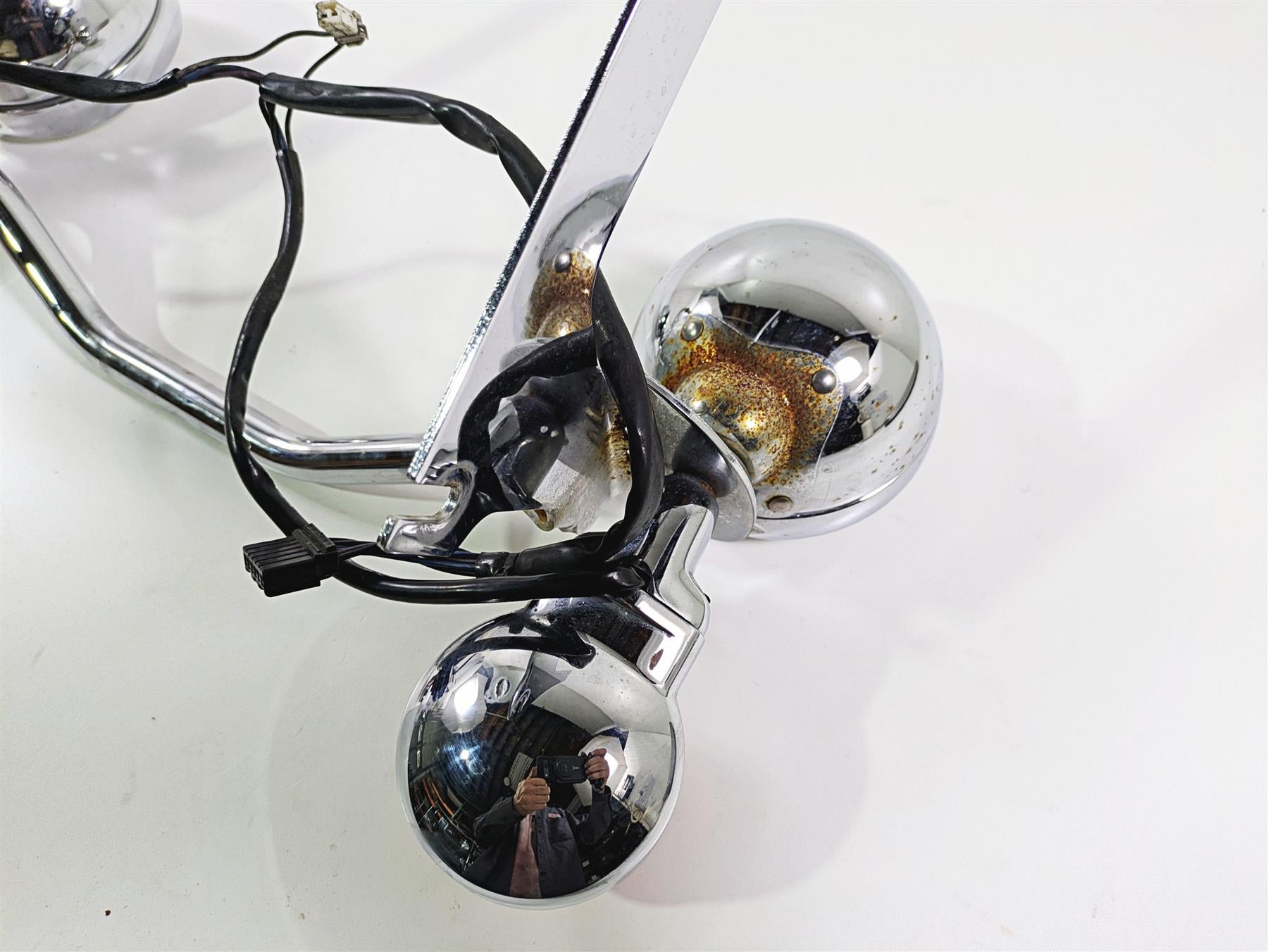 2005 Harley Touring FLHRI Road King Front Spot Blinker Light 68712-94A {{ shop.shopifyCountryName }} - Mototech271