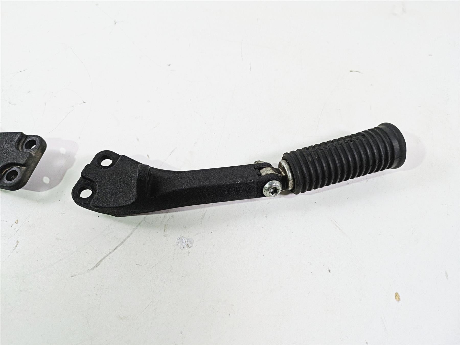 2008 Harley FXDL Dyna Low Rider 105TH Passenger Foot Peg Set 49224-06A 49230-06 {{ shop.shopifyCountryName }} - Mototech271