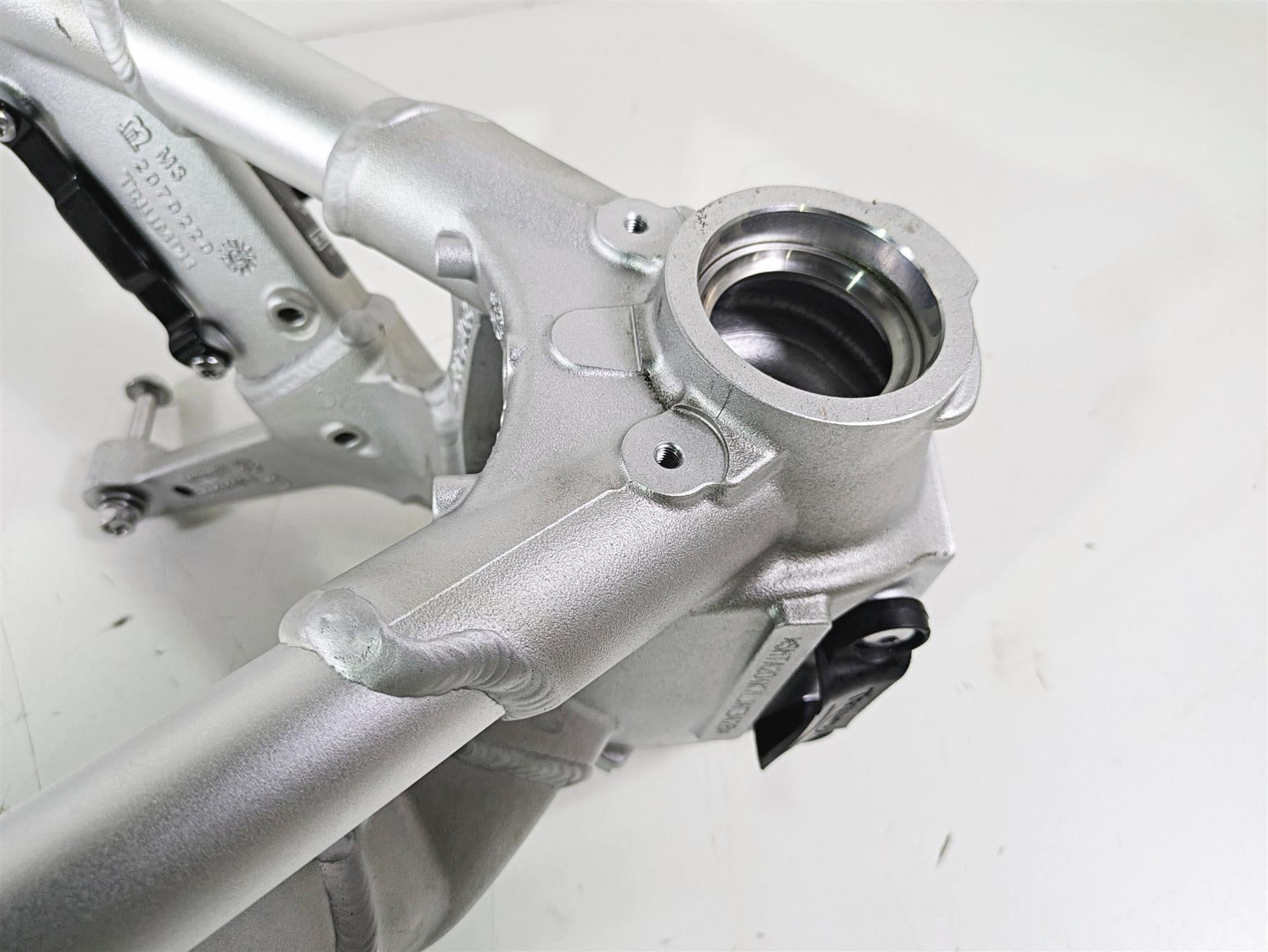 2020 Triumph Daytona 765 Moto2 Straight Main Frame Chassis #424 of 765 With Arizona Salvage Title T2071388 {{ shop.shopifyCountryName }} - Mototech271