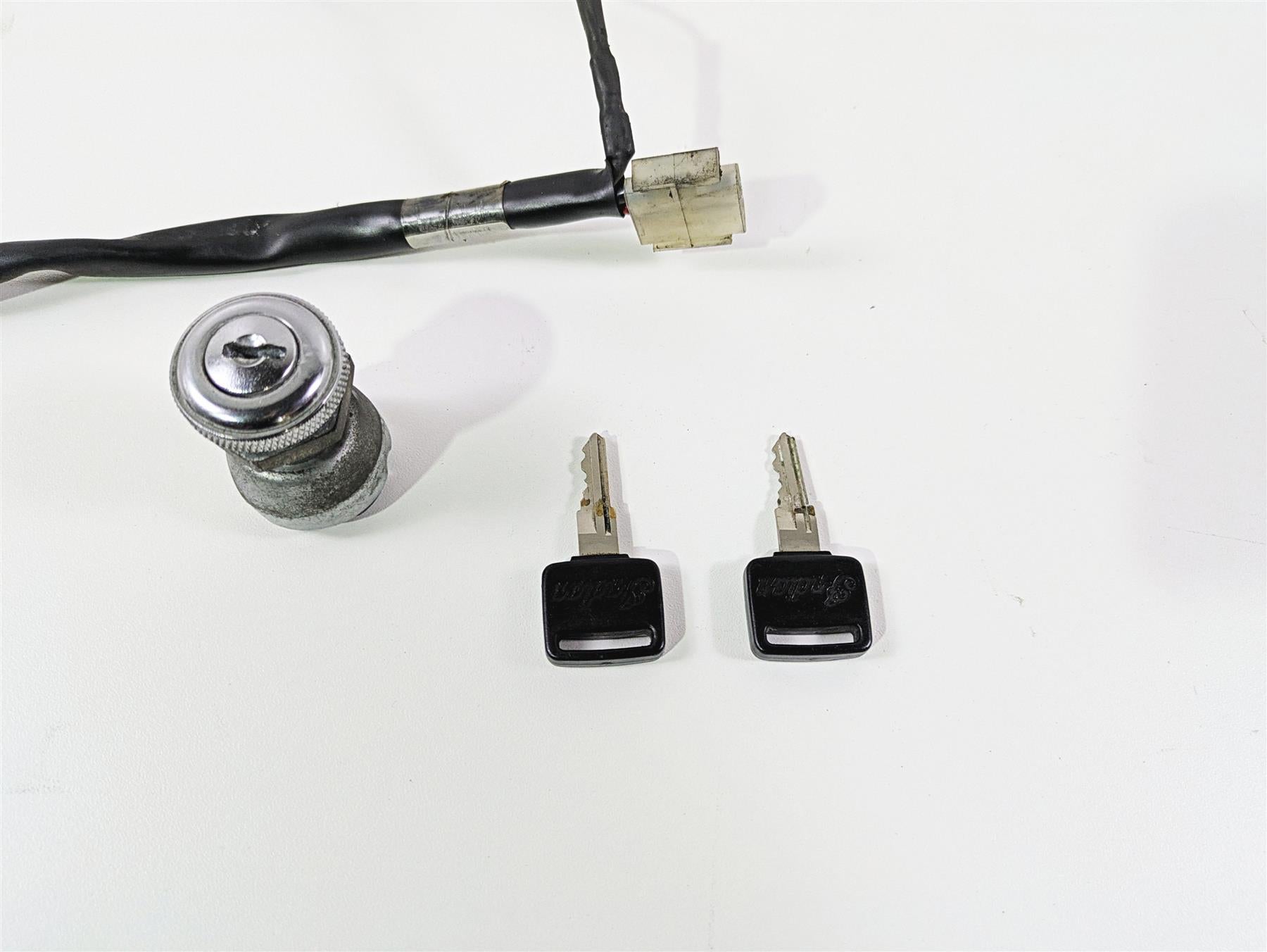2002 Indian Spirit Deluxe Ignition Switch & Wiring & Two Key Set 94-255 {{ shop.shopifyCountryName }} - Mototech271