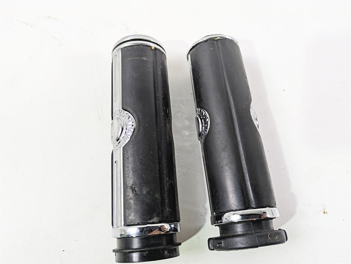 2016 Harley Touring FLHR Road King Willie G Skull Hand Grips - Read 56741-04 {{ shop.shopifyCountryName }} - Mototech271