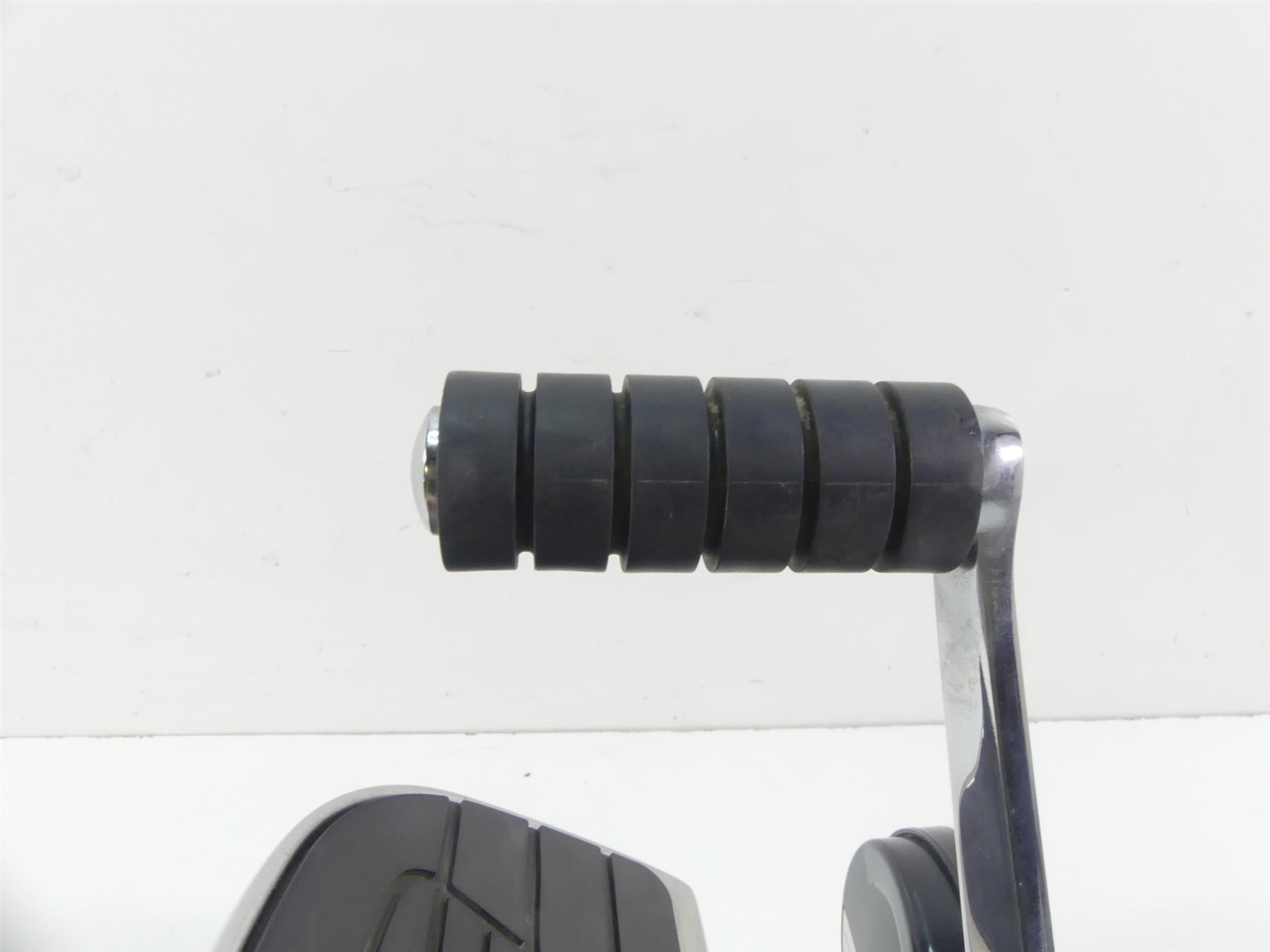 2007 Honda VTX1800 T1 Left Front Floor Board & Shifter Pedal Set 50625-MCV-000 {{ shop.shopifyCountryName }} - Mototech271