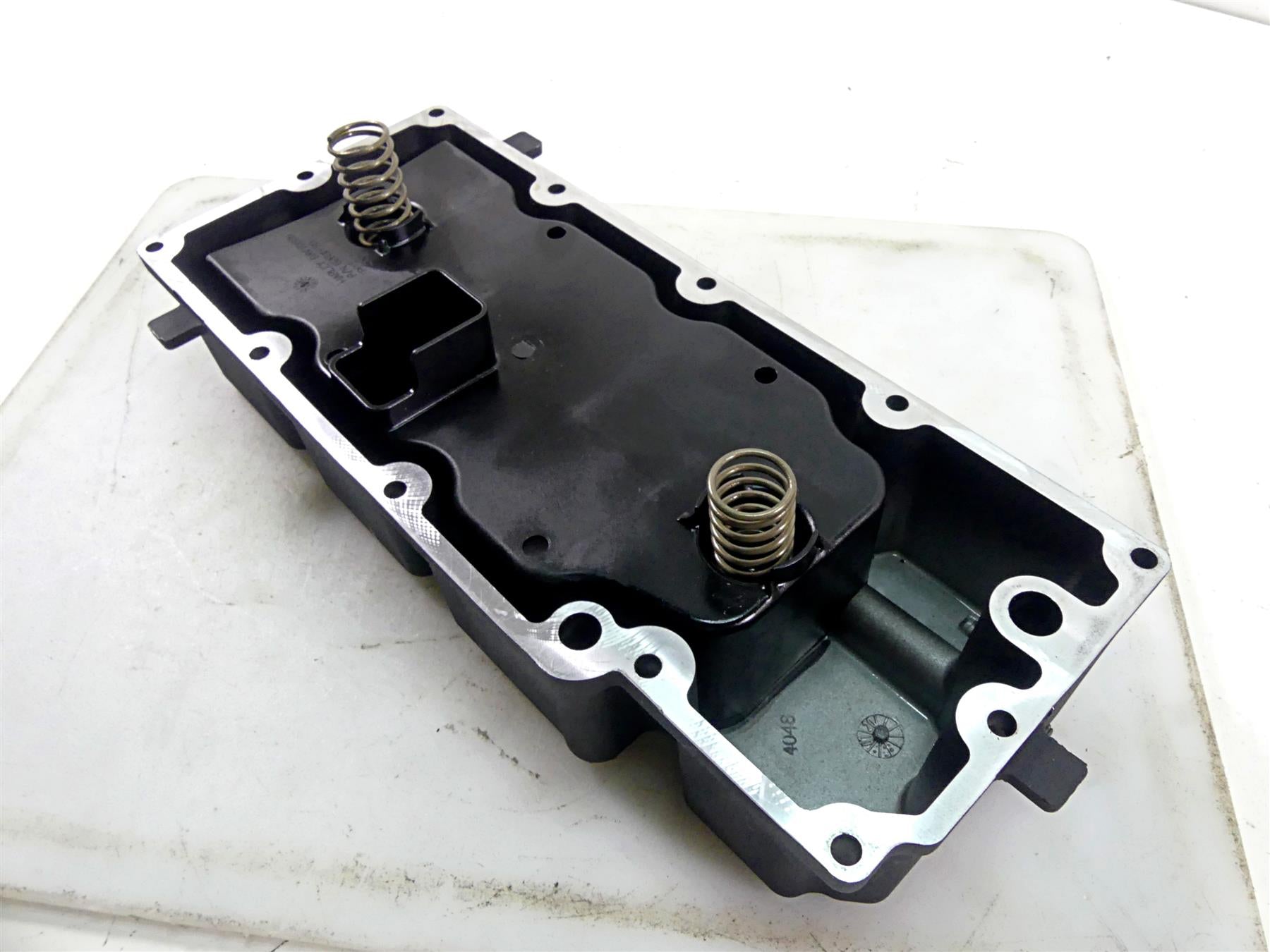 2008 Harley Touring FLHX Street Glide Transmission Lower Oil Pan 62489-99A {{ shop.shopifyCountryName }} - Mototech271