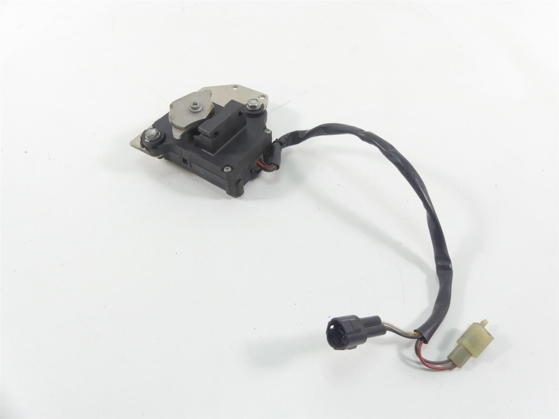 2007 Suzuki M109R VZR1800 Boulevard Denso Exhaust Valve Servo Motor 33970-48G00 {{ shop.shopifyCountryName }} - Mototech271