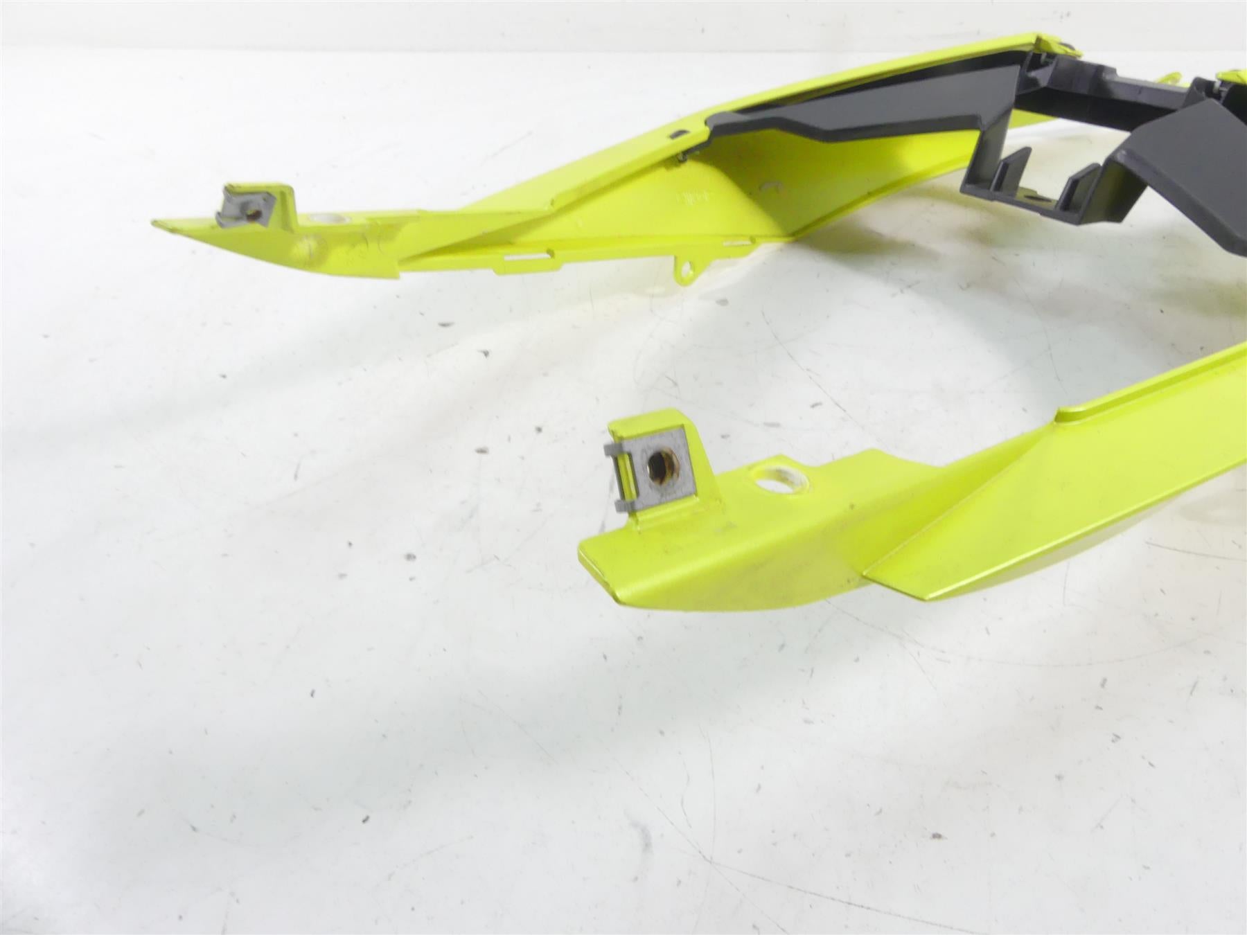 2021 Aprilia RS 660 Rear Left Right Yellow Tail Cover Fairing Set 2B006648 {{ shop.shopifyCountryName }} - Mototech271