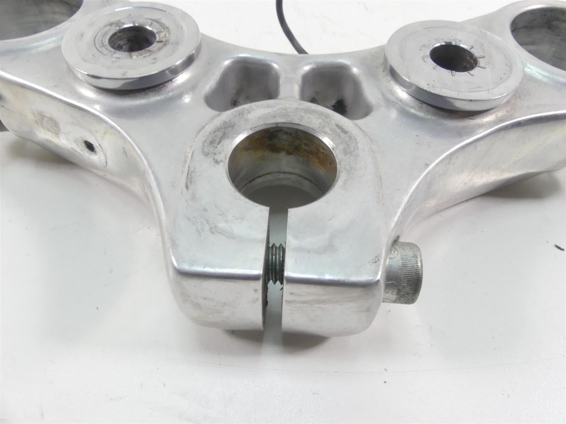 2003 Harley Dyna 100TH FXDL Low Rider Upper Triple Tree Clamp 39mm 45739-87 {{ shop.shopifyCountryName }} - Mototech271