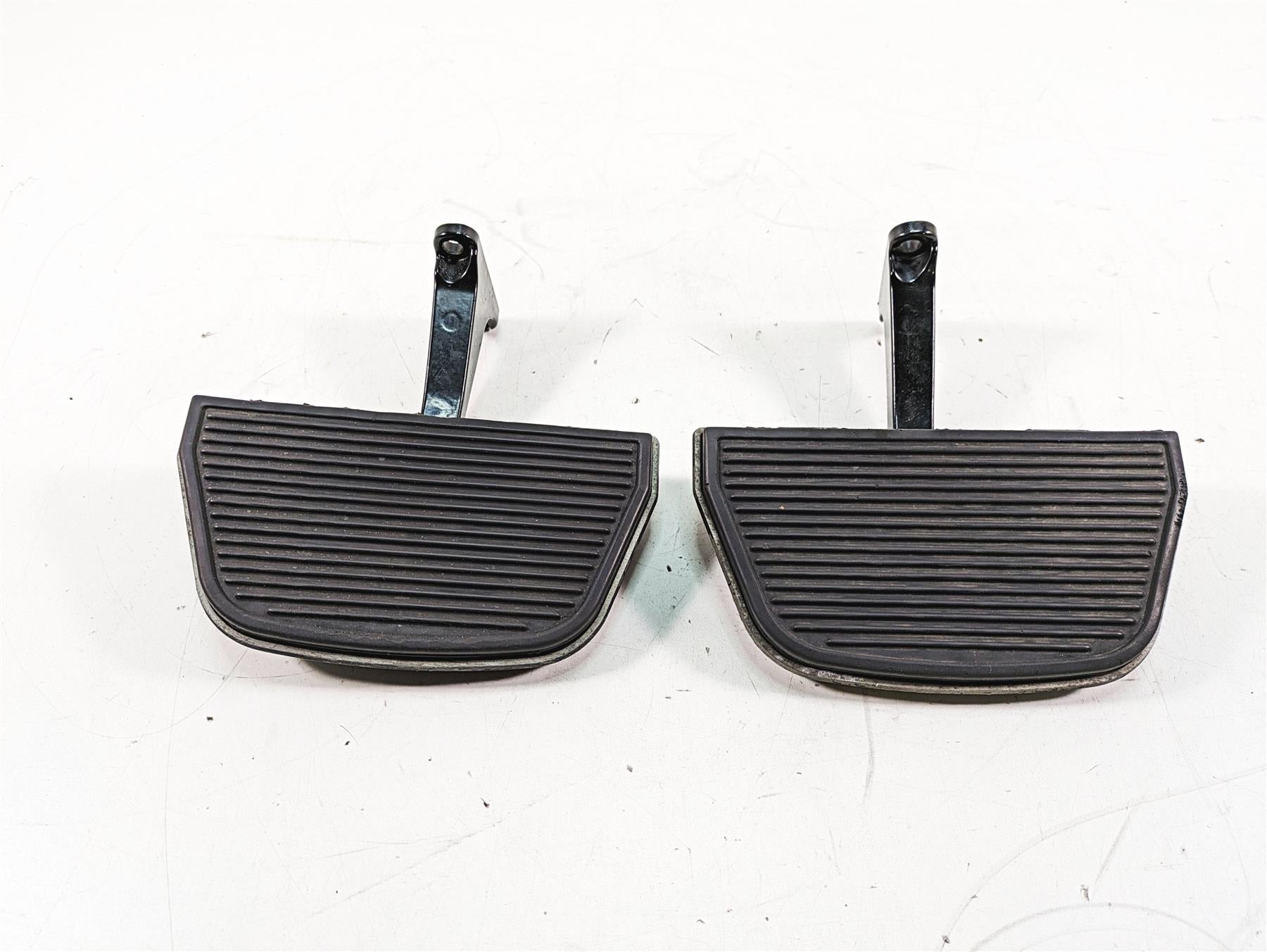 2011 Harley Touring FLHR Road King Rear Floor Board Set 52719-10 {{ shop.shopifyCountryName }} - Mototech271