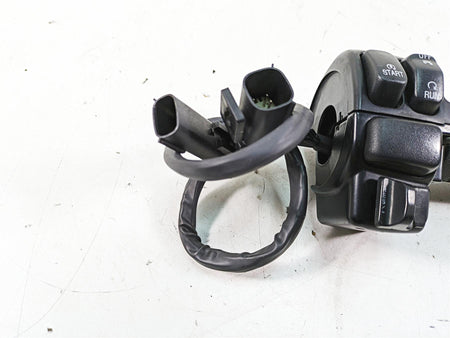 2011 Harley Touring FLHR Road King Right Hand Control Switch 71682-06A {{ shop.shopifyCountryName }} - Mototech271