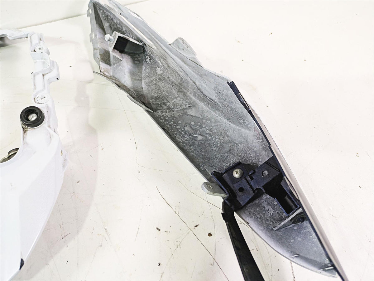 2016 Suzuki GSXR1000 Tail Fairing Cover & Taillight Set 47310-47H00 {{ shop.shopifyCountryName }} - Mototech271