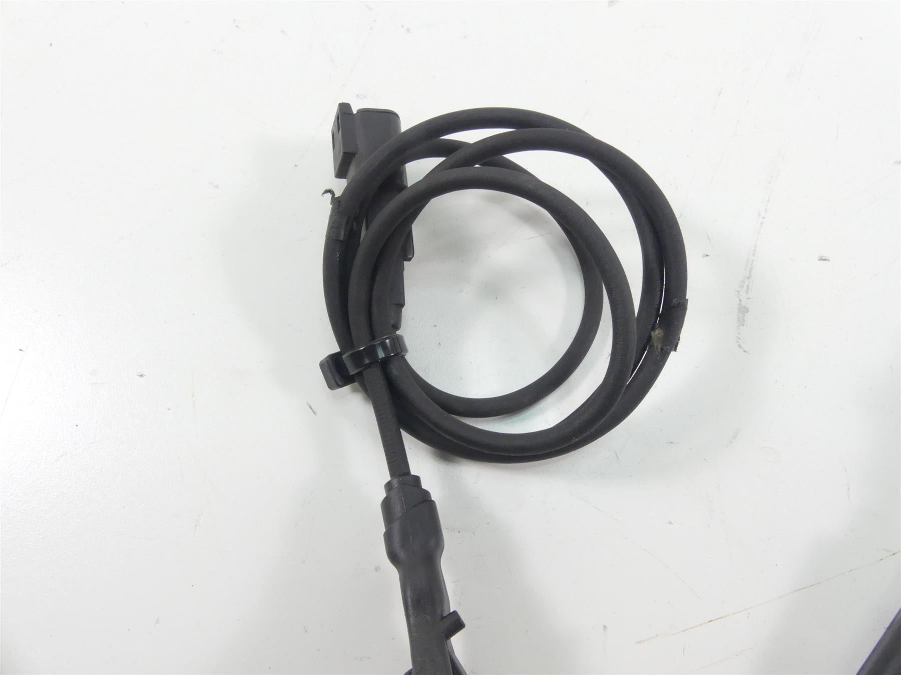 2014 Harley FXDF Dyna Fat Bob Front Rear Abs Brake Wheel Speed Sensors 40682-12 {{ shop.shopifyCountryName }} - Mototech271