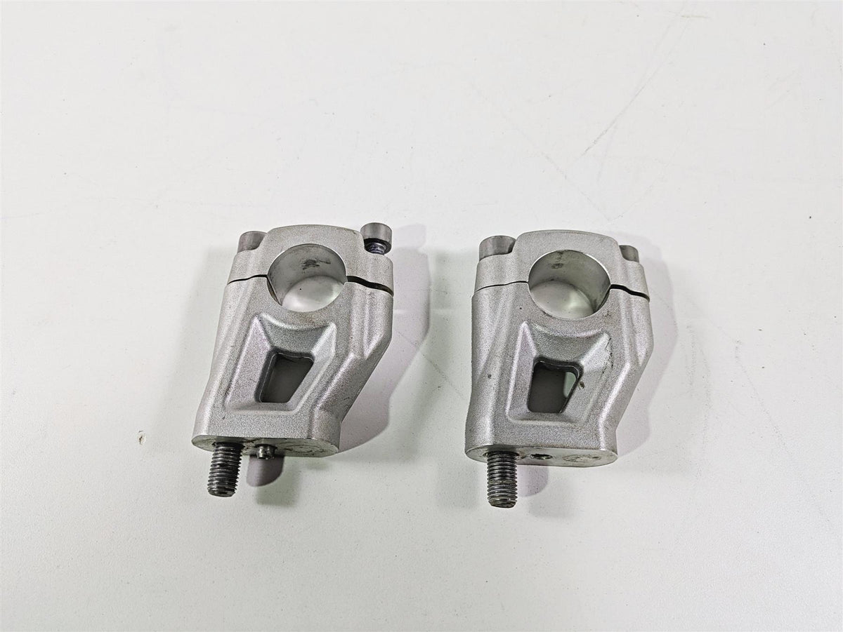 2015 Triumph Tiger Explorer XC Oem Handlebar Riser Holder Set T2040813 {{ shop.shopifyCountryName }} - Mototech271
