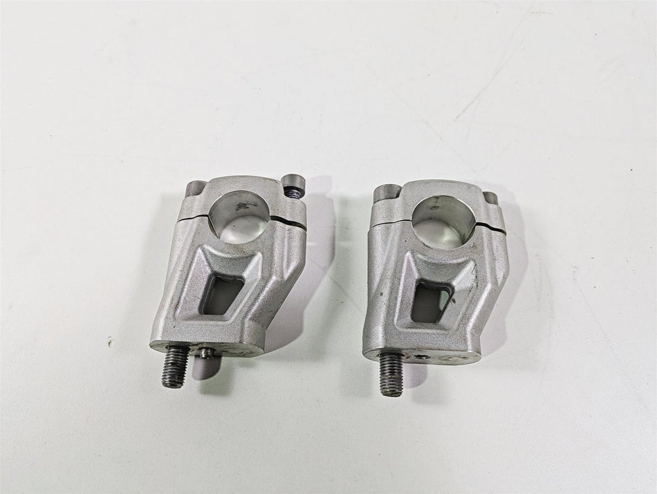 2015 Triumph Tiger Explorer XC Oem Handlebar Riser Holder Set T2040813 {{ shop.shopifyCountryName }} - Mototech271