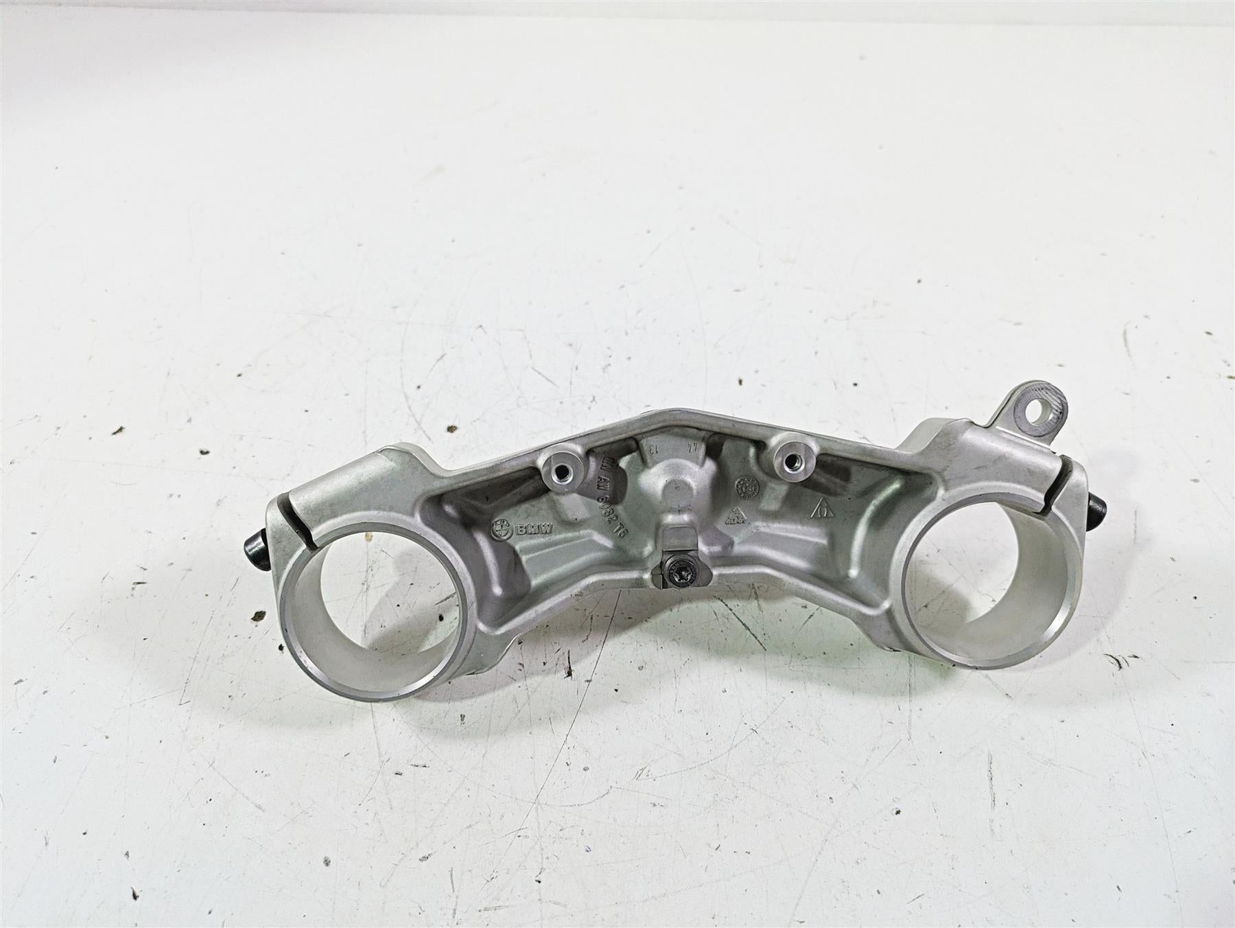 2014 BMW R1200 RT RTW K52 Lower Triple Tree Steering Clamp 31428549492 {{ shop.shopifyCountryName }} - Mototech271