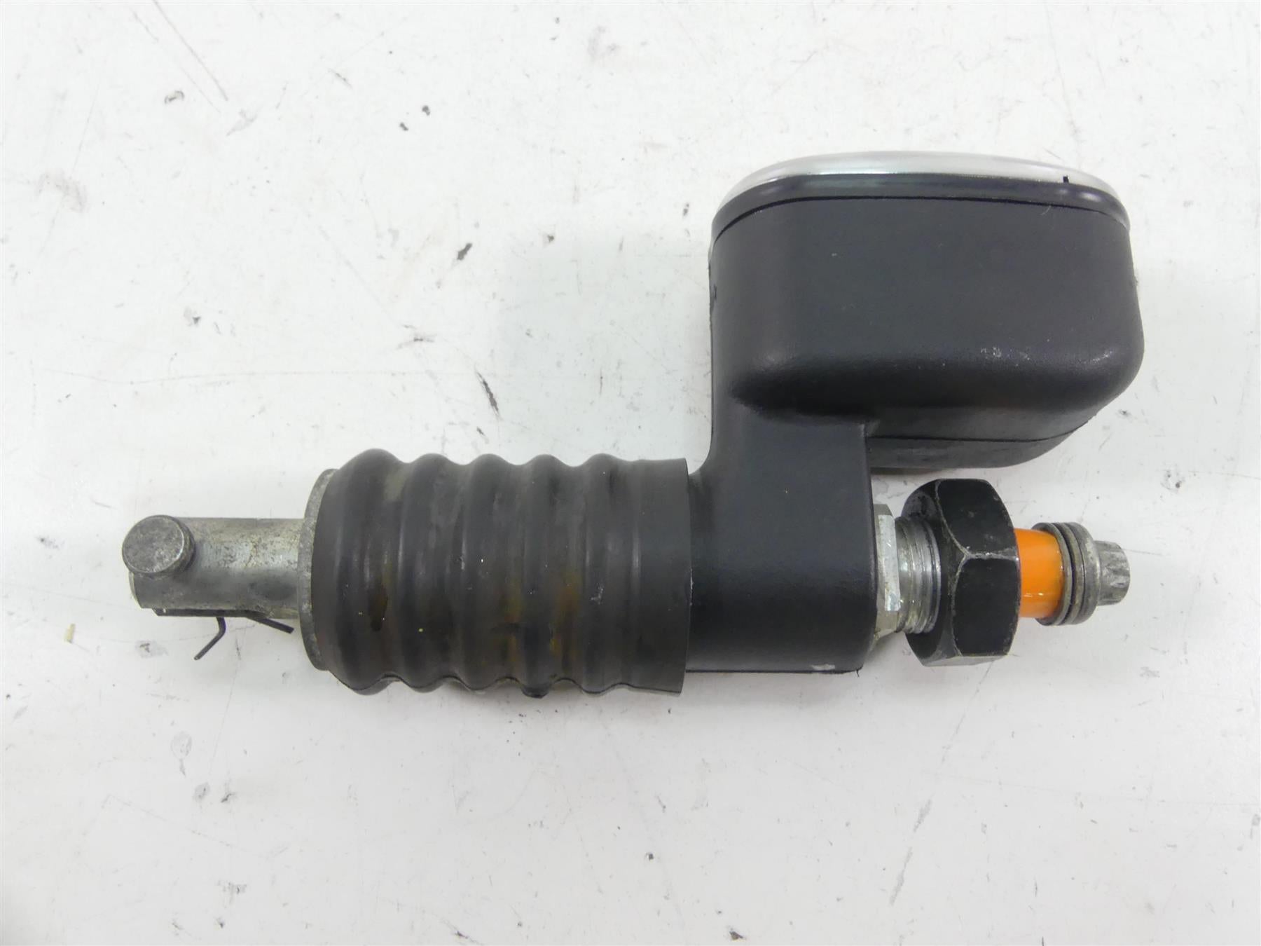 2005 Harley Touring CVO FLHTCSE Electra Glide Rear Brake Master Cylinde 41782-05 {{ shop.shopifyCountryName }} - Mototech271