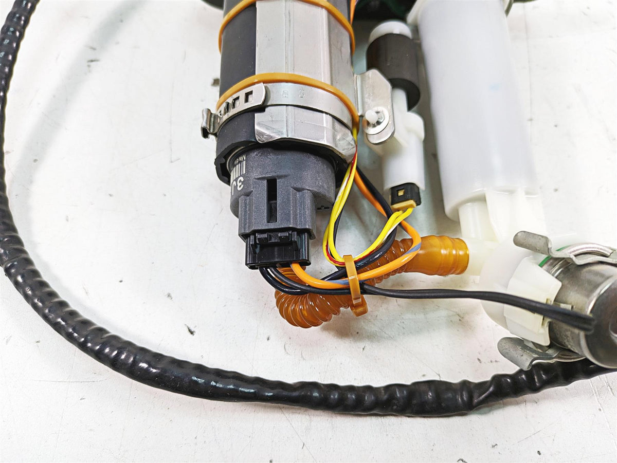 2019 Harley XL883N Sportster Iron Fuel Gas Petrol Pump -Tested 75268-07F {{ shop.shopifyCountryName }} - Mototech271