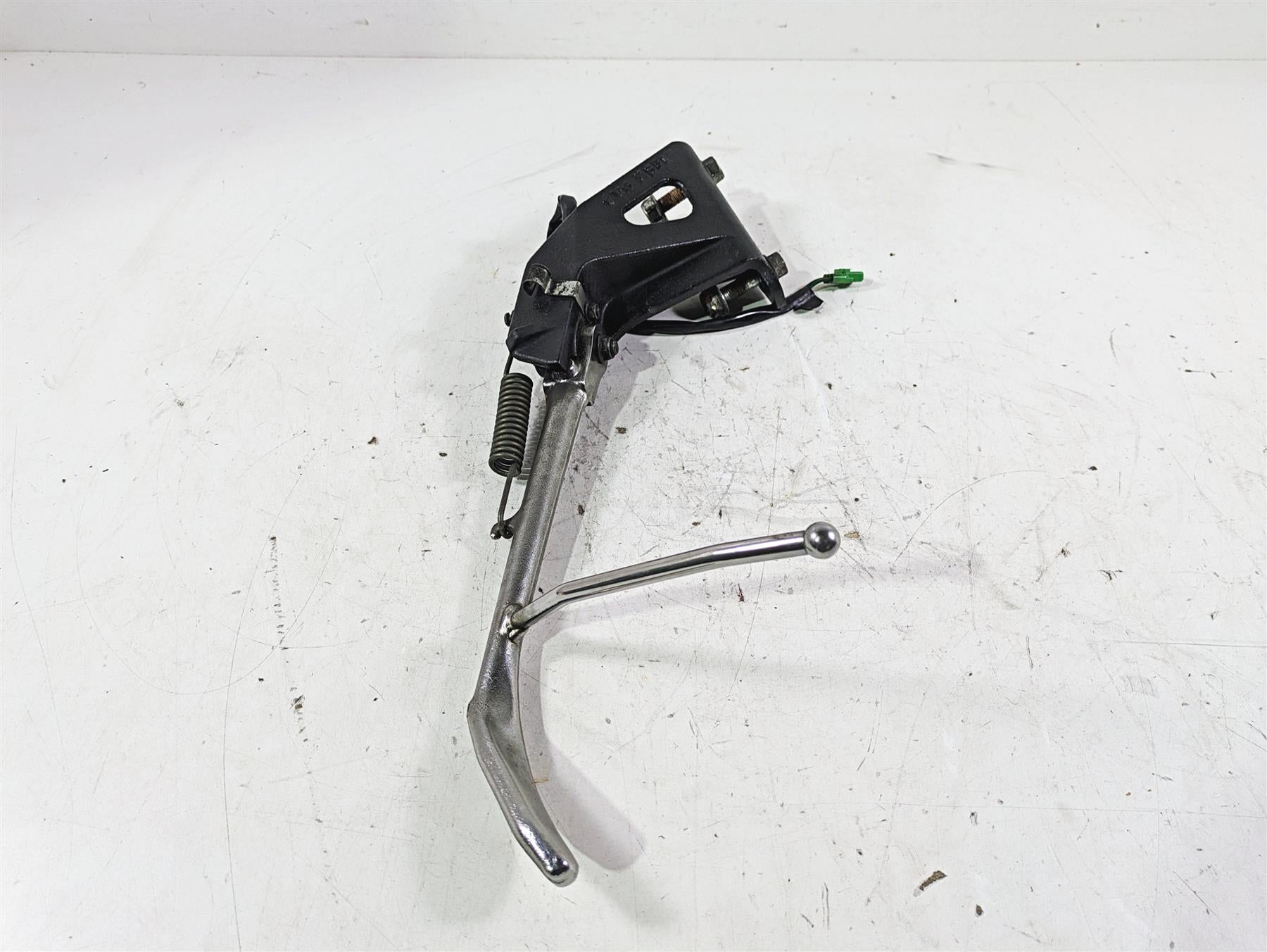 1998 Honda GL1500 Valkyrie Tour Side Kickstand Kick Stand 50530-MZ0-000 {{ shop.shopifyCountryName }} - Mototech271