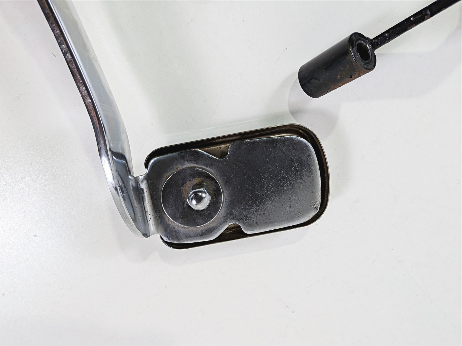 2016 Harley Touring FLHX Street Glide Right Floor Board & Brake Pedal 50674-05 {{ shop.shopifyCountryName }} - Mototech271