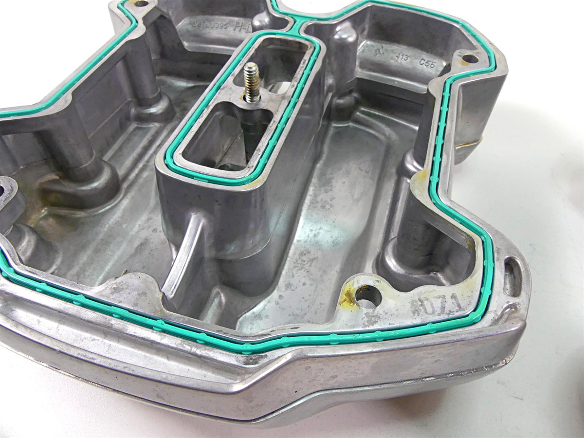 2020 Harley Softail FXST Standard Rocker Box Valve Covers M8 25700395 25700693 {{ shop.shopifyCountryName }} - Mototech271