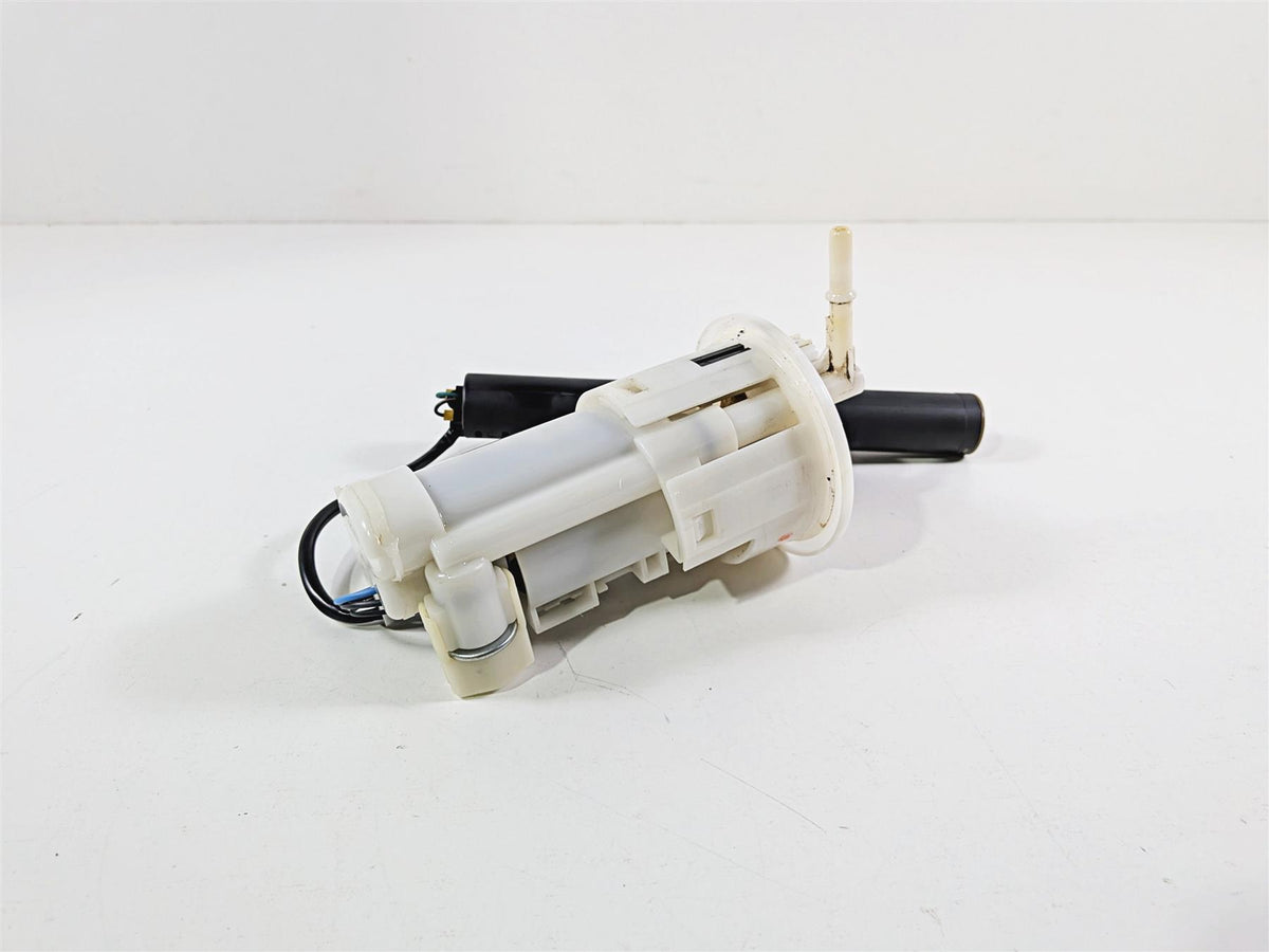 2019 Triumph Speed Triple RS 1050 Fuel Gas Petrol Pump -Tested T2400735 T2405926 {{ shop.shopifyCountryName }} - Mototech271