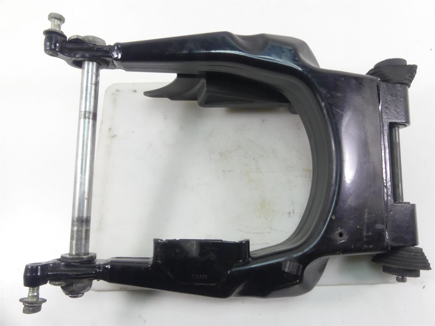 2011 Harley Touring FLTRU Road Glide Rear Swing Arm Swingarm + Axle 45470-09 {{ shop.shopifyCountryName }} - Mototech271