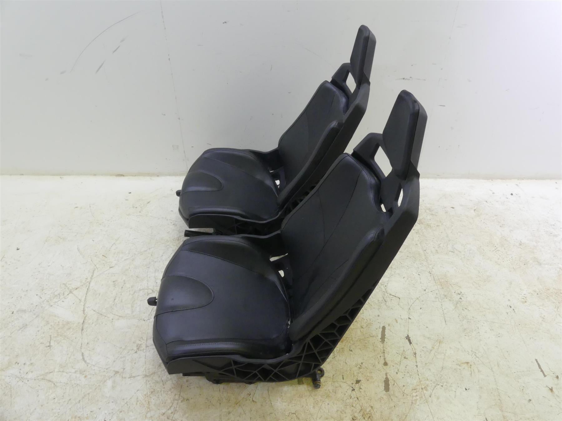 2018 Can Am Maverick X3 Turbo STD Driver Rider Passenger Seat Set 708002065 {{ shop.shopifyCountryName }} - Mototech271