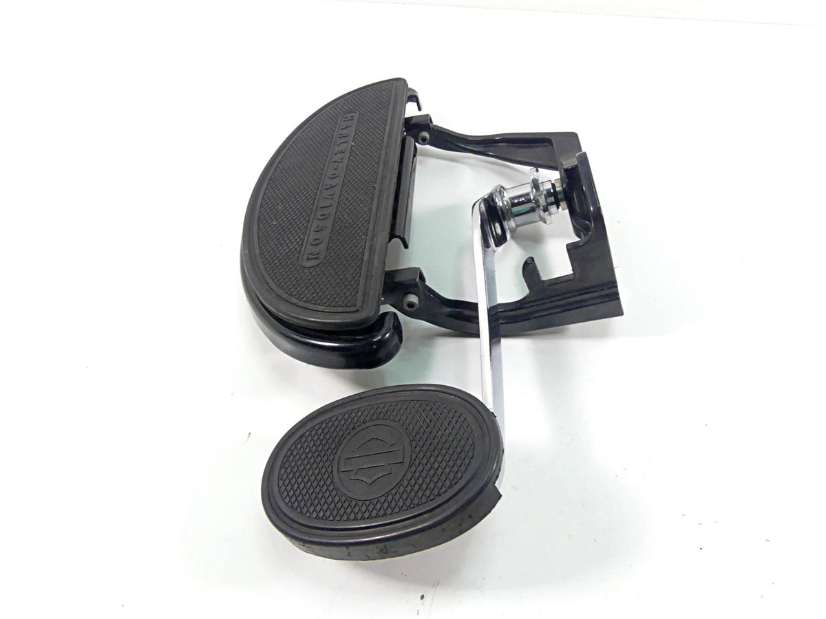 2016 Harley Softail FLS Slim Right Front Floorboard & Brake Pedal Set 42431-11 {{ shop.shopifyCountryName }} - Mototech271