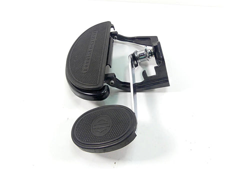 2016 Harley Softail FLS Slim Right Front Floorboard & Brake Pedal Set 42431-11 {{ shop.shopifyCountryName }} - Mototech271