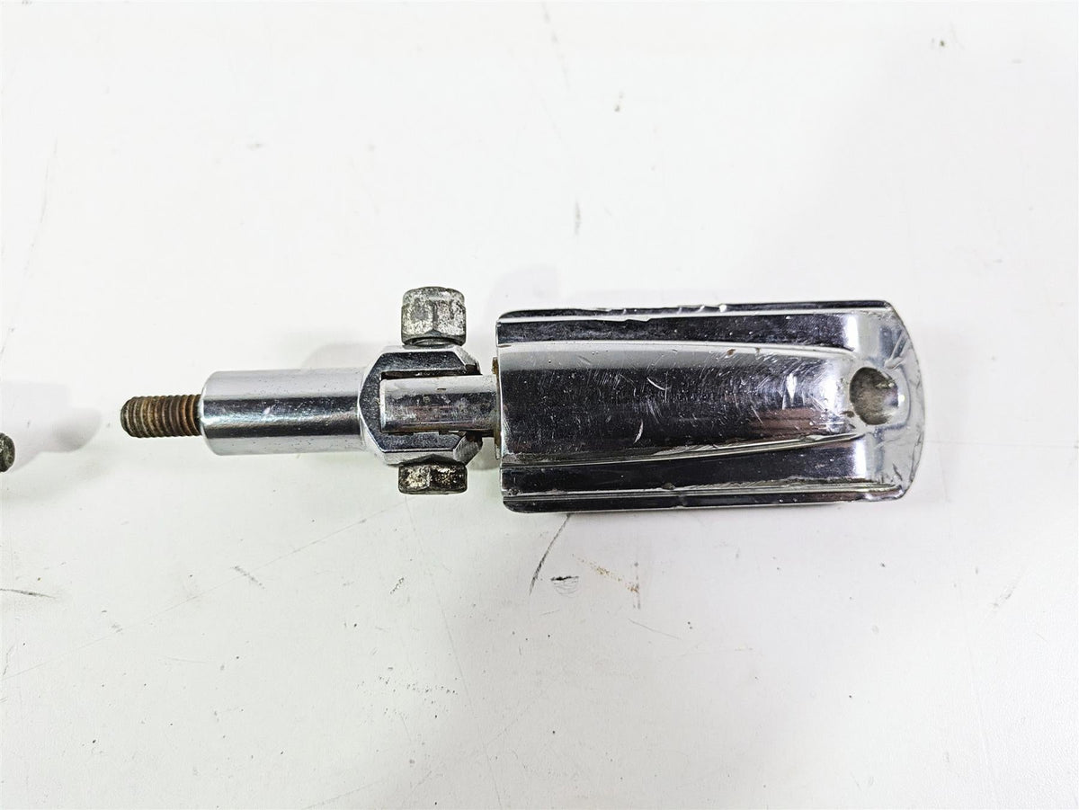 2004 Harley FLSTCI Softail Heritage Rear Passenger Foot Peg Set 50942-00 {{ shop.shopifyCountryName }} - Mototech271