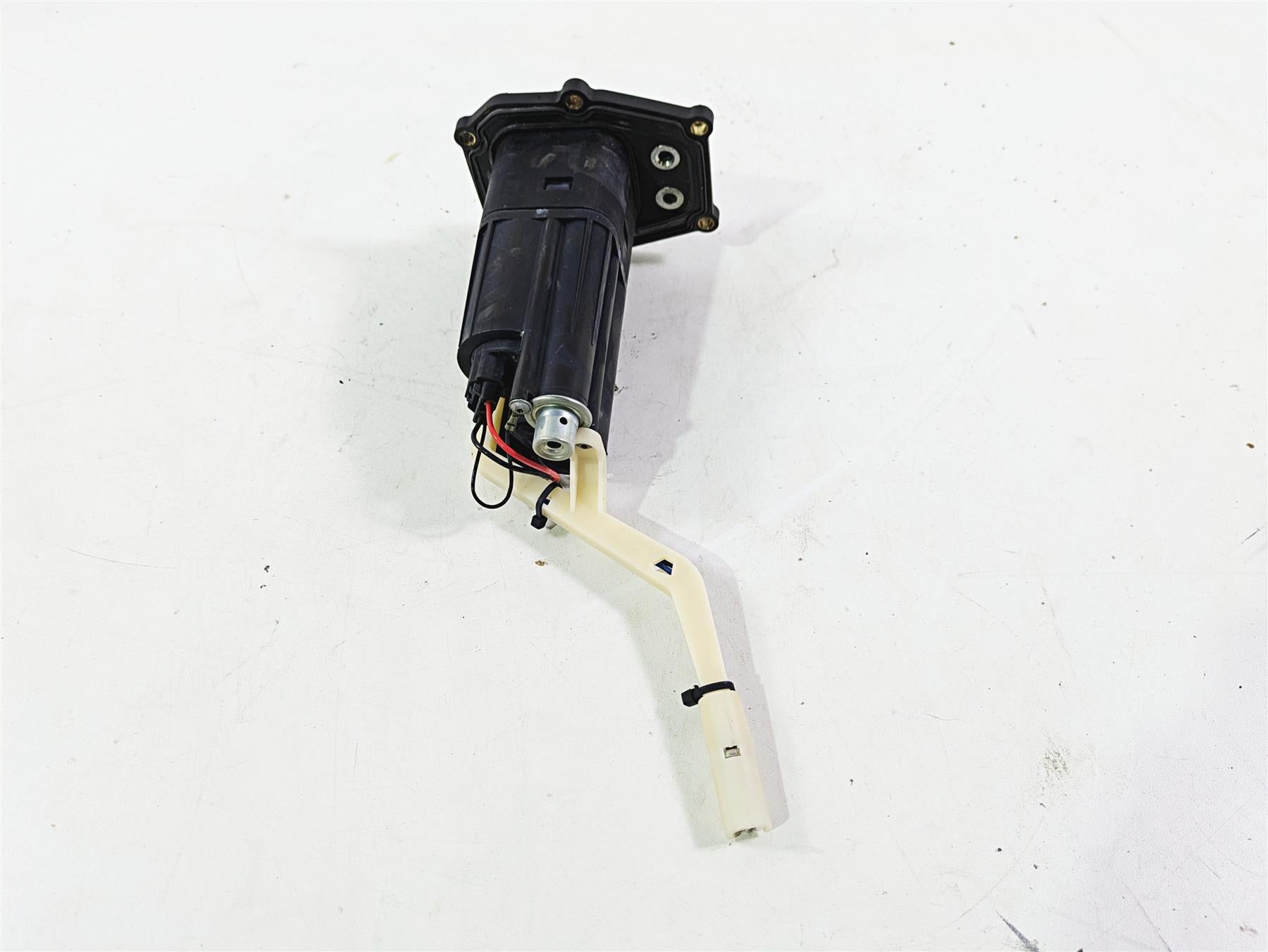 2013 Ducati Hyperstrada 821 Fuel Gas Petrol Pump -Tested 16024281A {{ shop.shopifyCountryName }} - Mototech271