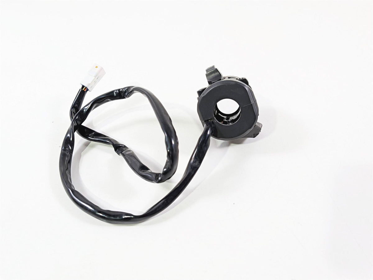 2019 Ducati 959 Panigale Left Hand Turn Signal Control Switch - Read 65110132A {{ shop.shopifyCountryName }} - Mototech271