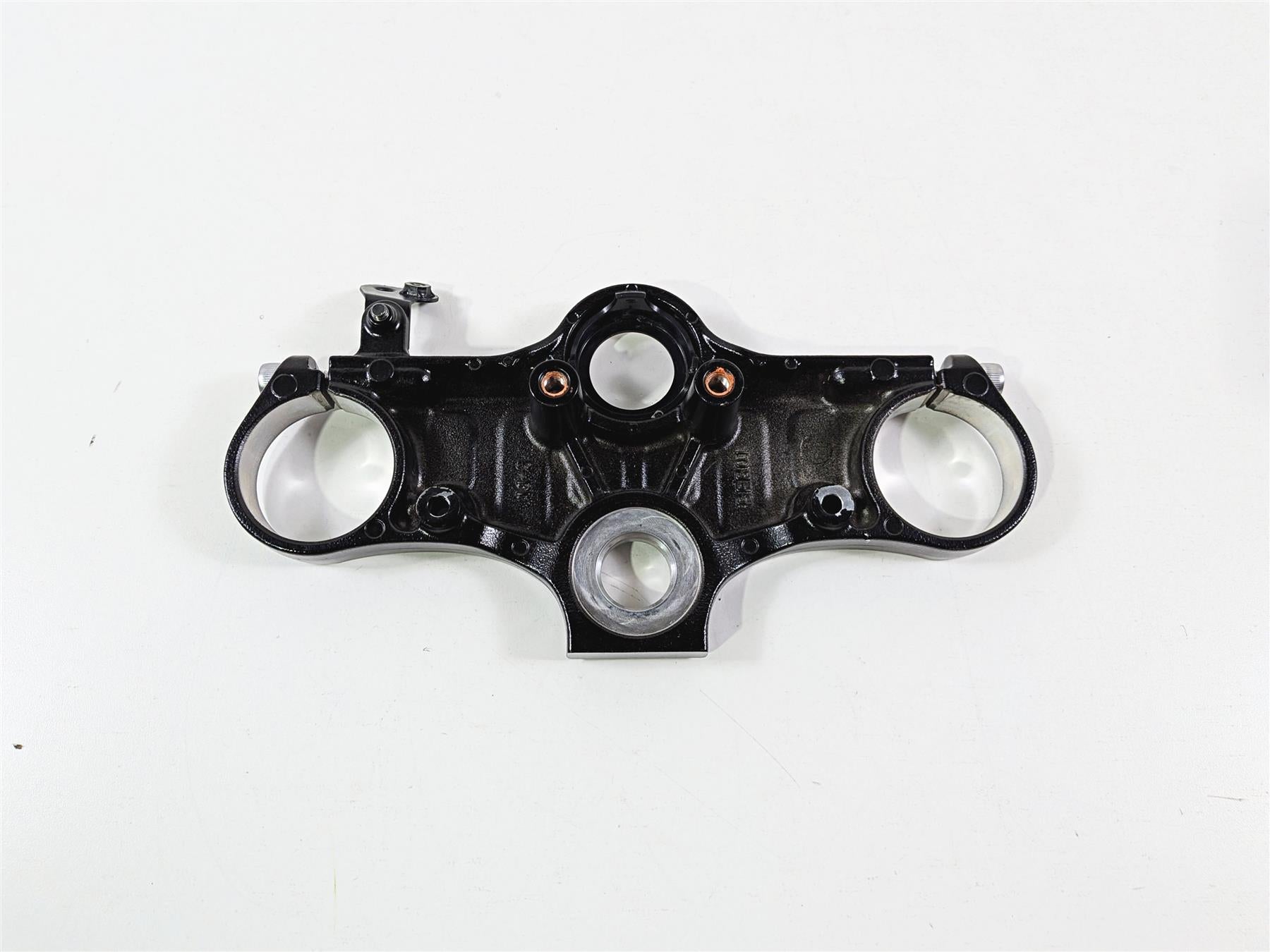 2025 Yamaha YZF R7 Black Upper Triple Tree Steering Clamp BEB-23435-01-00 {{ shop.shopifyCountryName }} - Mototech271