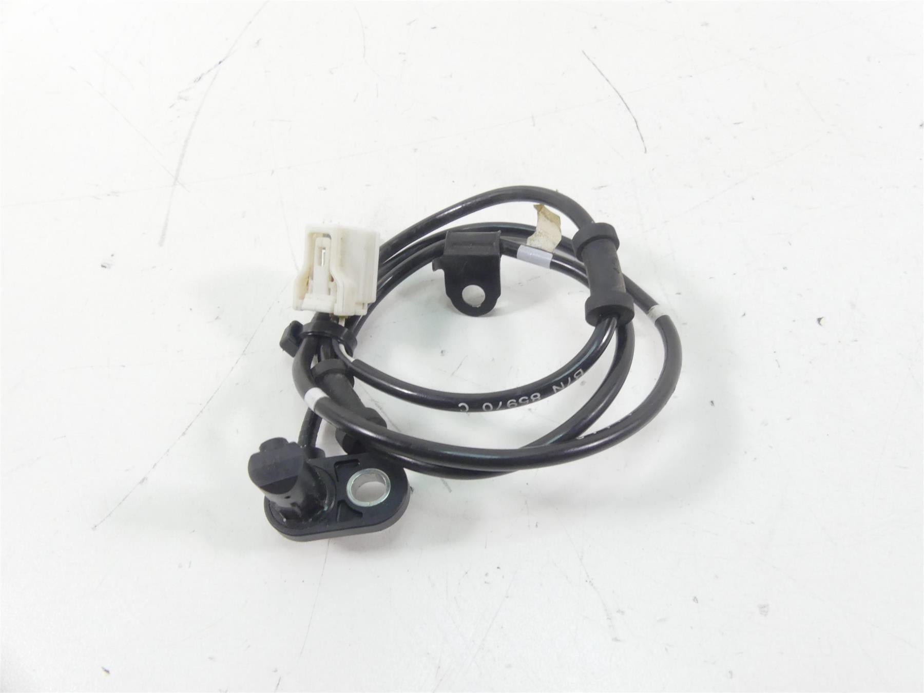 2022 Yamaha MT09 FZ09 Front Wheel Abs Speed Sensor B7N-85970-00-00 {{ shop.shopifyCountryName }} - Mototech271