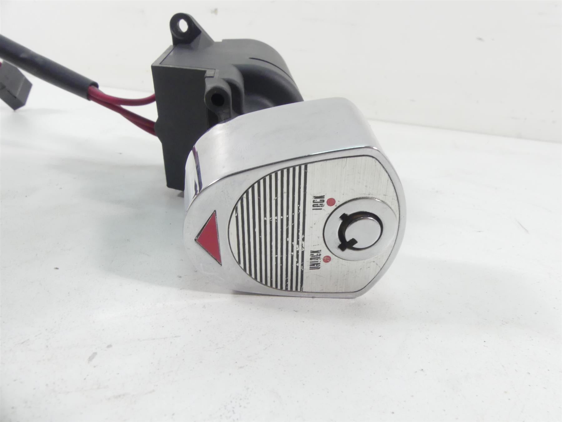 2004 Harley FLHTC SE CVO Electra Glide Ignition Switch Key Lock Set 71640-99 {{ shop.shopifyCountryName }} - Mototech271