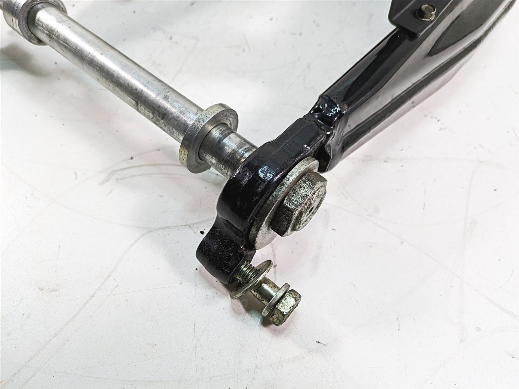 2011 Harley Touring FLHR Road King Swingarm Swing Arm 25mm Axle 47549-09A {{ shop.shopifyCountryName }} - Mototech271