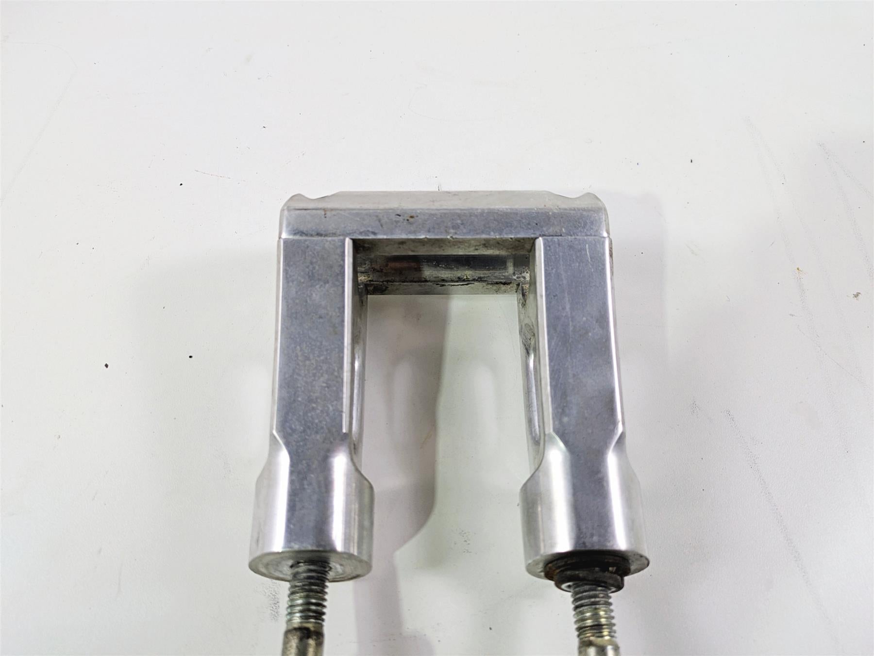2002 Indian Spirit Deluxe Handlebar Riser Holder 39-047 39-048 {{ shop.shopifyCountryName }} - Mototech271
