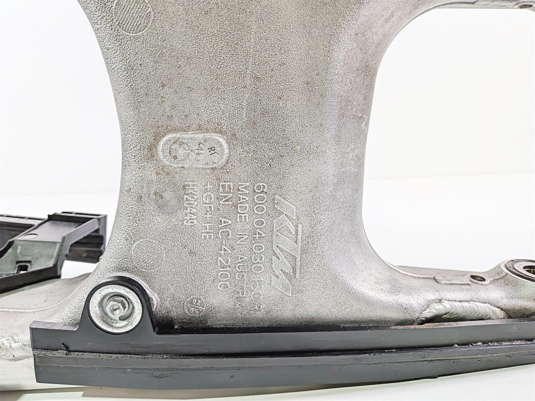 2005 KTM 950 LC8 Adventure Rear Swingarm Fork & Axle Set 60004030044 {{ shop.shopifyCountryName }} - Mototech271