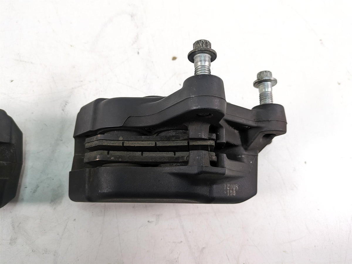 2014 Harley Touring FLHTK Electra Glide Brembo Front Brake Caliper Set 43027-08 {{ shop.shopifyCountryName }} - Mototech271