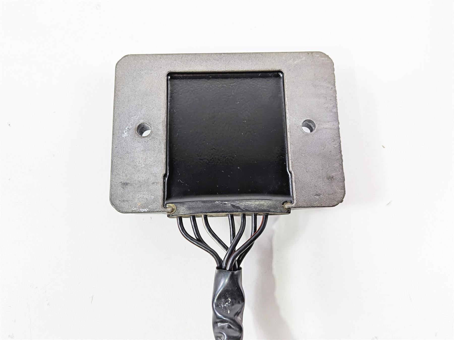 2005 Suzuki VZ800 M50 Boulevard Rectifier Voltage Regulator 32800-47H00 {{ shop.shopifyCountryName }} - Mototech271