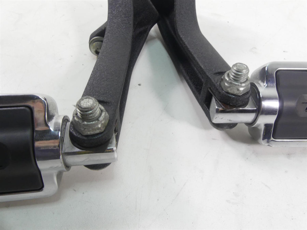 2009 Harley FXDL Dyna Low Rider Rear Passenger Footpeg Set 49224-06A 49230-06 {{ shop.shopifyCountryName }} - Mototech271