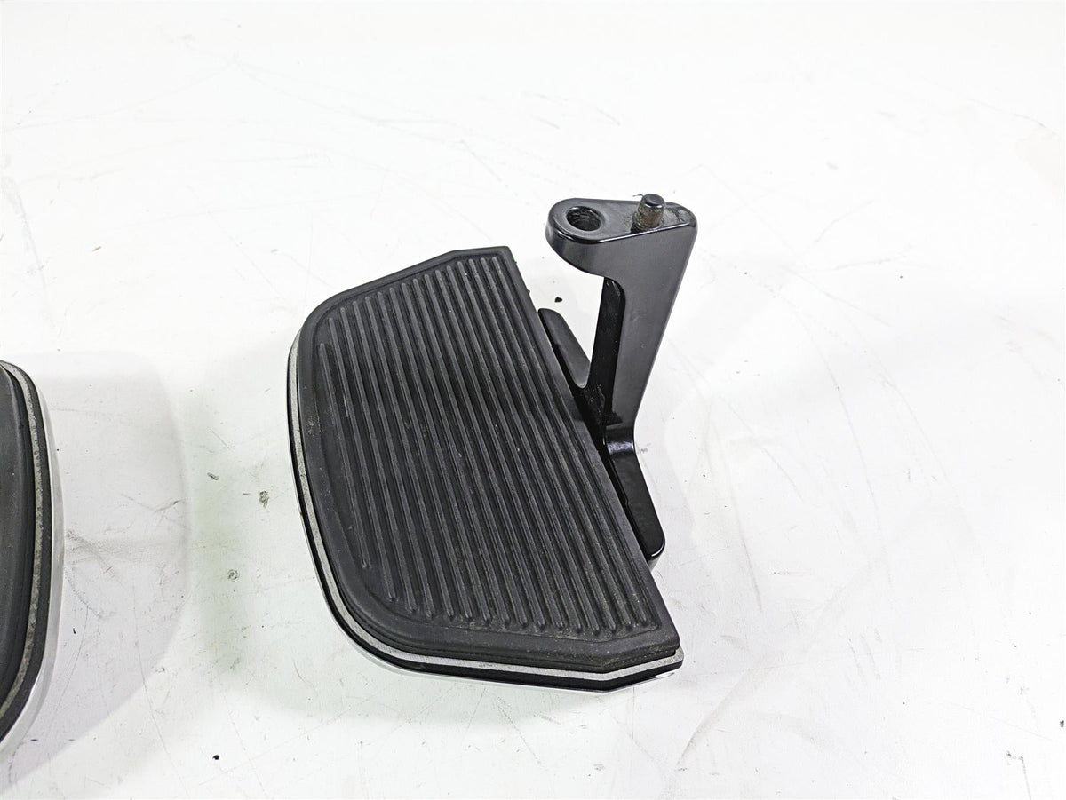 2008 Harley Touring FLHTCU E-Glide 105TH Passenger Floor Board Set 52719-93B {{ shop.shopifyCountryName }} - Mototech271
