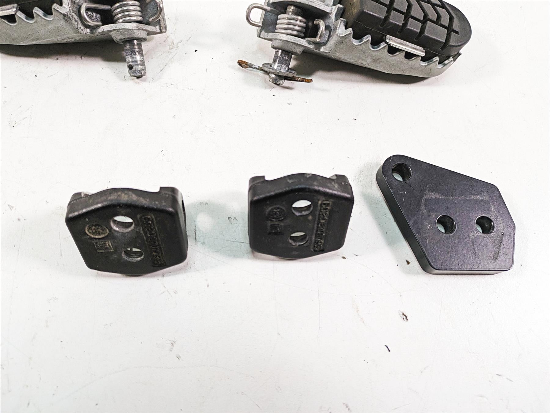 2018 KTM 1090 Adventure R Rider Footpegs Foot Peg Rest Set 60003040133 {{ shop.shopifyCountryName }} - Mototech271