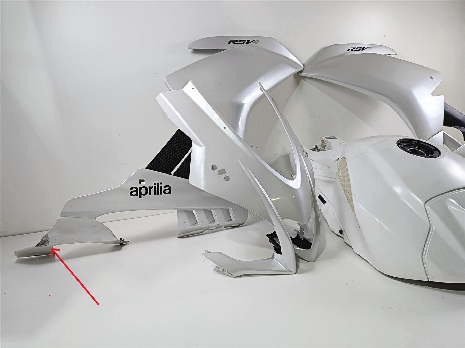 2018 Aprilia RSV4 RR Full Aftermarket Fairing Cover Set + Fuel Gas Tank -Video {{ shop.shopifyCountryName }} - Mototech271