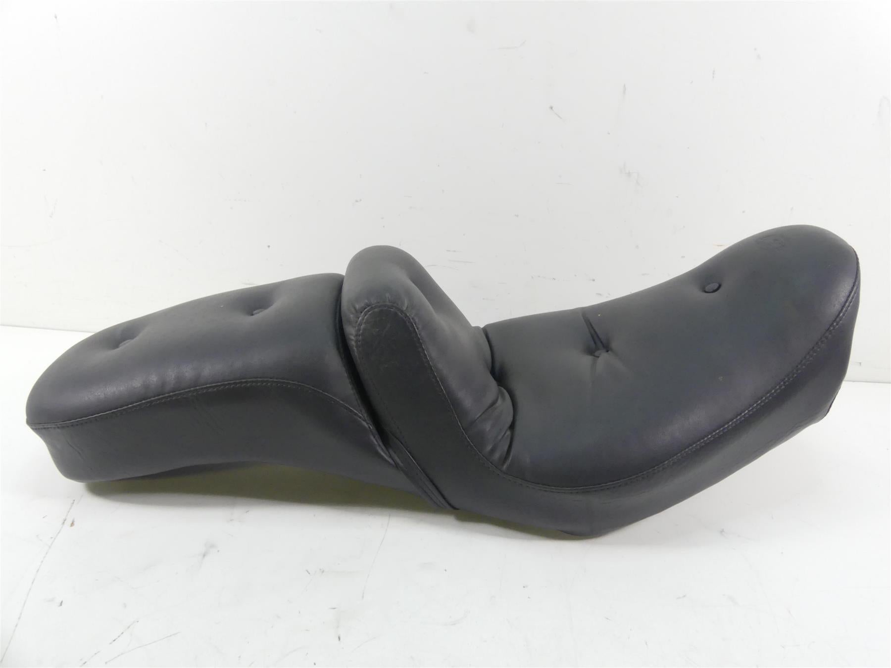 2009 Harley FXDL Dyna Low Rider Regal Duke Mustang One Piece Seat Saddle 75545