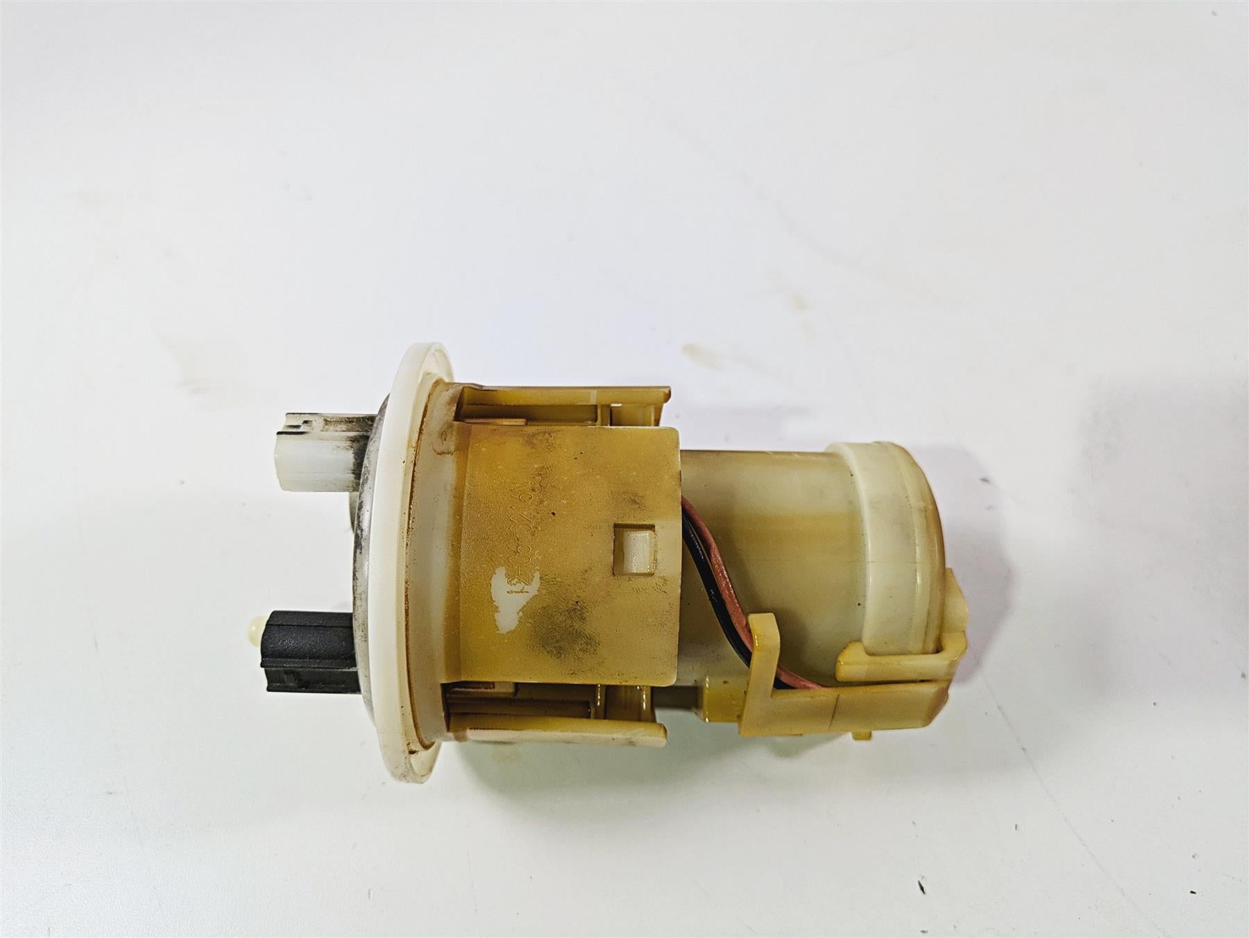 2007 Yamaha XVS1300 V-Star Denso Fuel Gas Petrol Pump -Tested 3D8-13907-00 {{ shop.shopifyCountryName }} - Mototech271