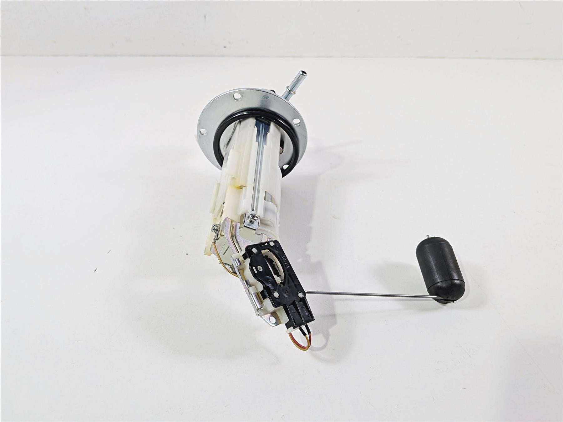 2024 Suzuki GSXR600 Fuel Gas Petrol Pump - Tested 2K Only 15100-14J01 {{ shop.shopifyCountryName }} - Mototech271