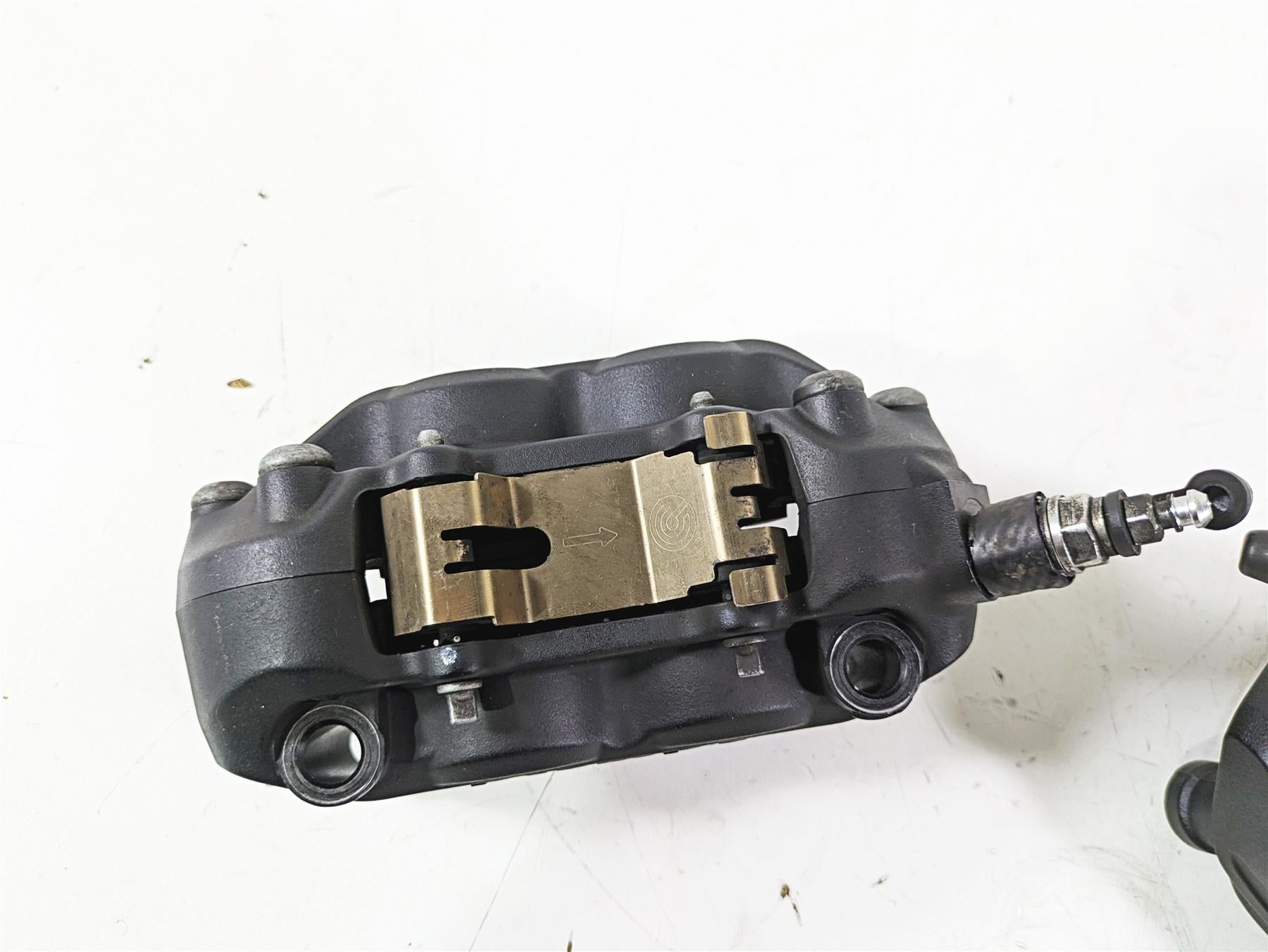 2016 Moto Guzzi Stelvio 1200 8V NTX Brembo Front Brake Caliper Set 887067 887068 {{ shop.shopifyCountryName }} - Mototech271