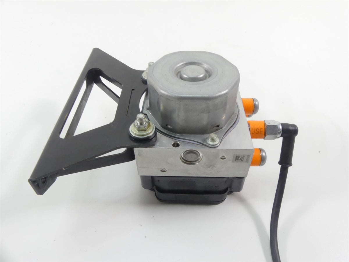 2019 KTM 1290R Super Adventure Abs Brake Pump Module 60742031100 {{ shop.shopifyCountryName }} - Mototech271