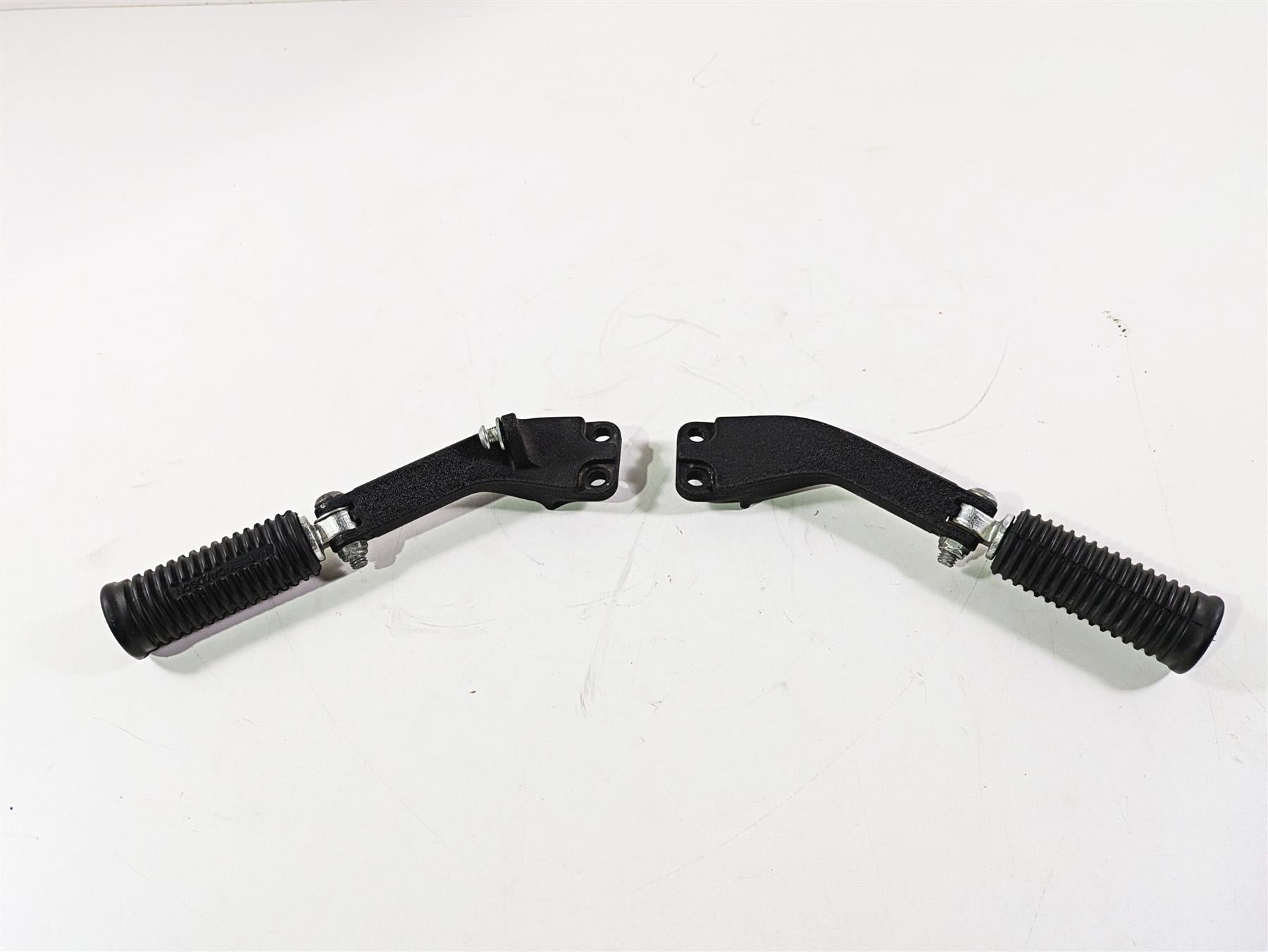 2014 Harley FXDL Dyna Low Rider Passenger Footpeg Foot Peg Set 49224-06 49230-06 {{ shop.shopifyCountryName }} - Mototech271
