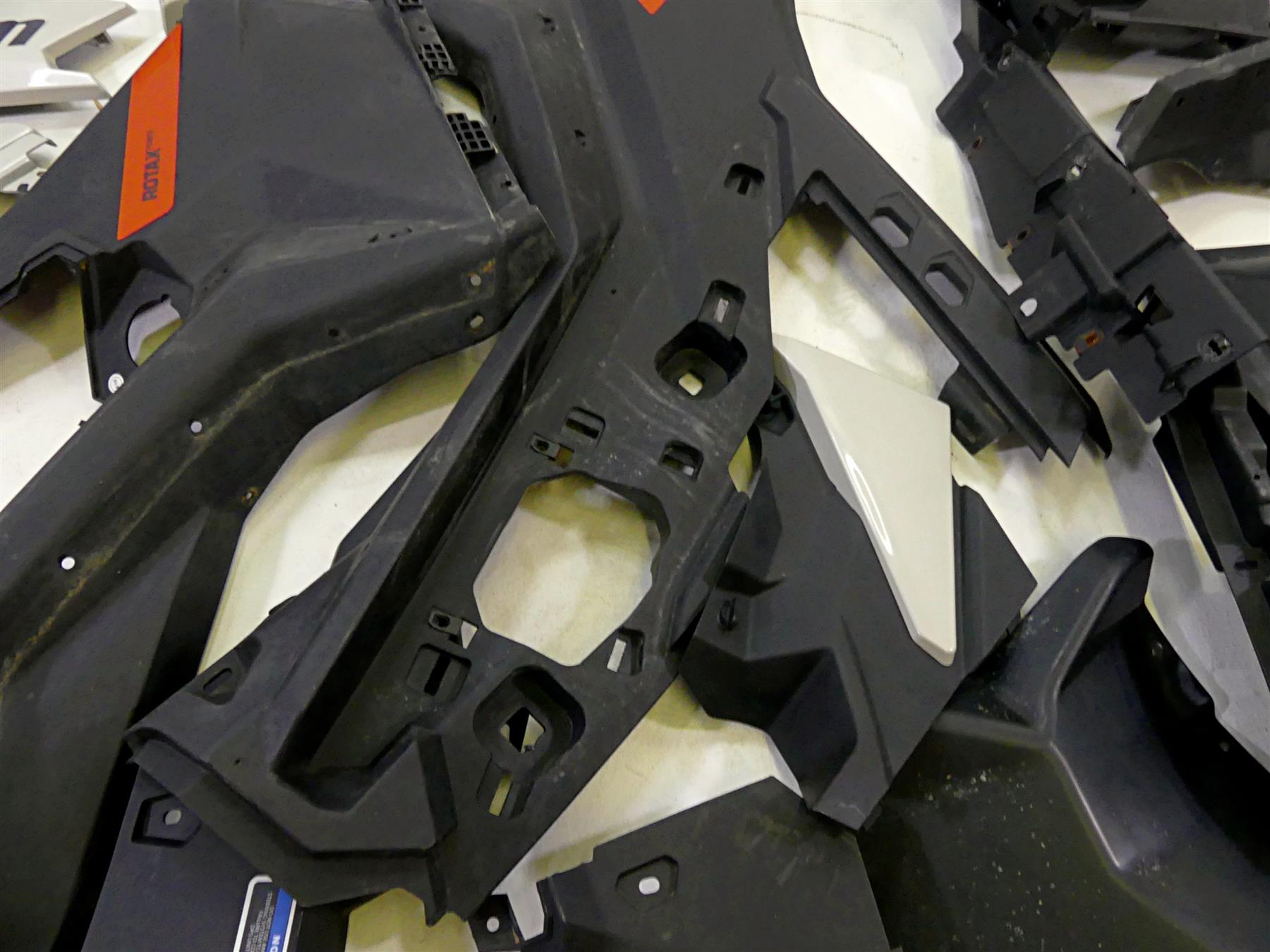2021 Can Am Maverick Sport 1000R XRC Plastic Body Fairing Cover Set 706600196 {{ shop.shopifyCountryName }} - Mototech271