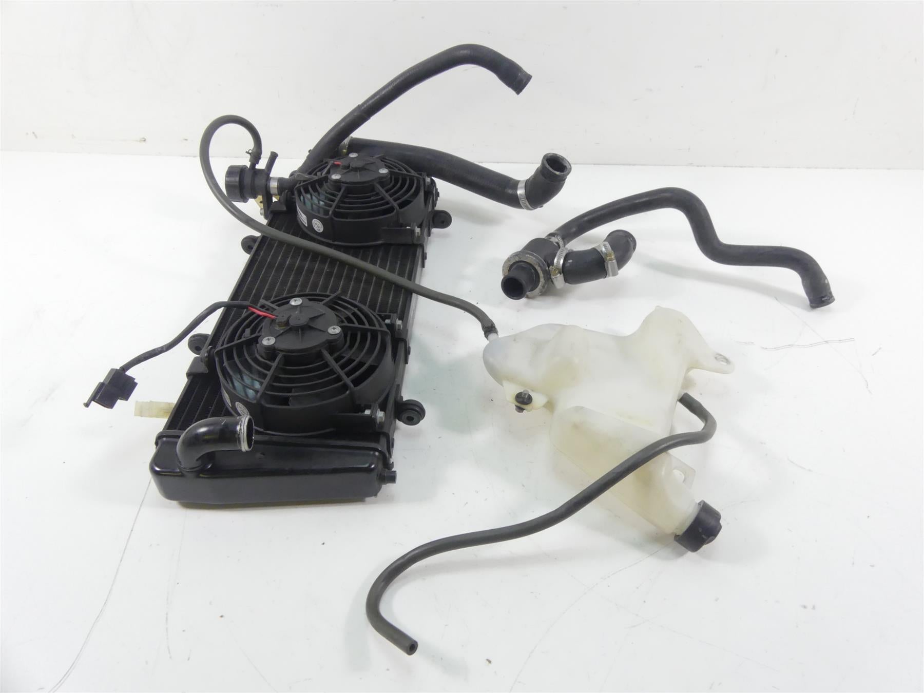 2004 Aprilia RSV1000 R Mille Radiator Fan Reservoir Hoses Set AP8104828 {{ shop.shopifyCountryName }} - Mototech271